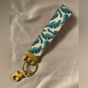 Simply Southern Leaf Pattern Keychain